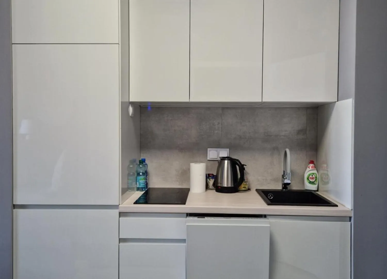 Apartamenty Wola Tower Na Prymasa - Z Widokiem Na City Warszawa 0*,
